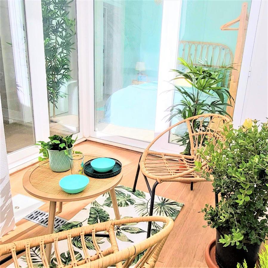 The Shore At Seaside Paradise - Cozy Patio On The Promenade Espinho  Zewnętrze zdjęcie